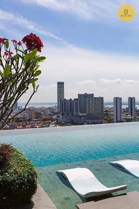 Seaview 2Br Infinity Pool & Easyaccess To Town 13A Apartment George Town